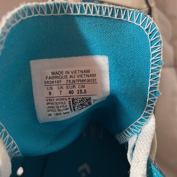 Women sz 9 converse - Picture 6 of 6